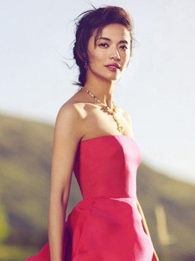 ����������Ů�����ο������ �����ӭ����