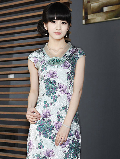 ����Ů���ʺ�ʲô���Ļ���ͷ