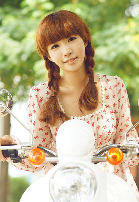 У԰������Ů��˫���黨�跢�� �����黨�跢��ͼƬ