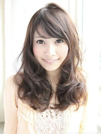 Ů�������滨ͷȾʲô��ɫ�ÿ�