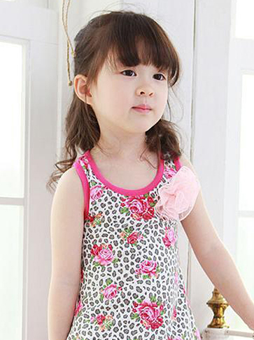 ��ô��СŮ��������������ͷ