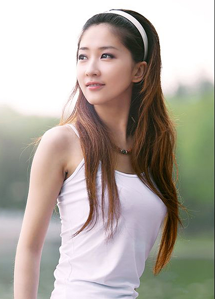 ����У԰������� ����Ů�������Ƽ�