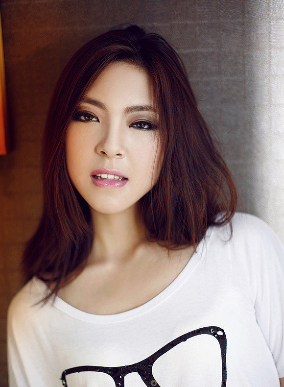 ��������Ů���糤ֱ������ Ħ��ʱ�еĳ�ֱ��