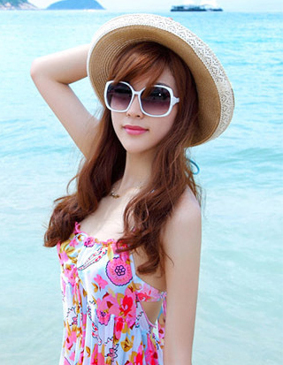 ��Լʱ��б����Ů������