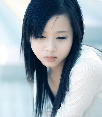 ������������ ѧ���ڷ���Ůͼ��