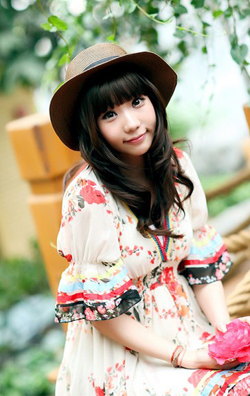 ����У԰Ůѧ���滨ͷ���� ������崿��