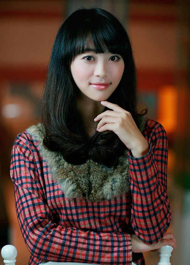 ����У԰Ůѧ���滨ͷ���� ������崿��